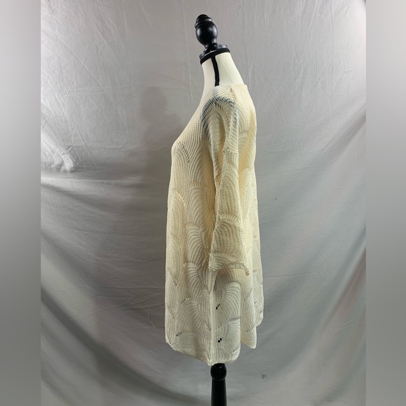 Hollow Knitted Bathing Suit Cover Up - Picture 7 of 8